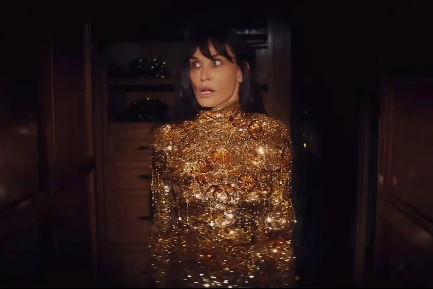 From sleek to fringe: Demi Moore surprises with new “Gucci Bangs”