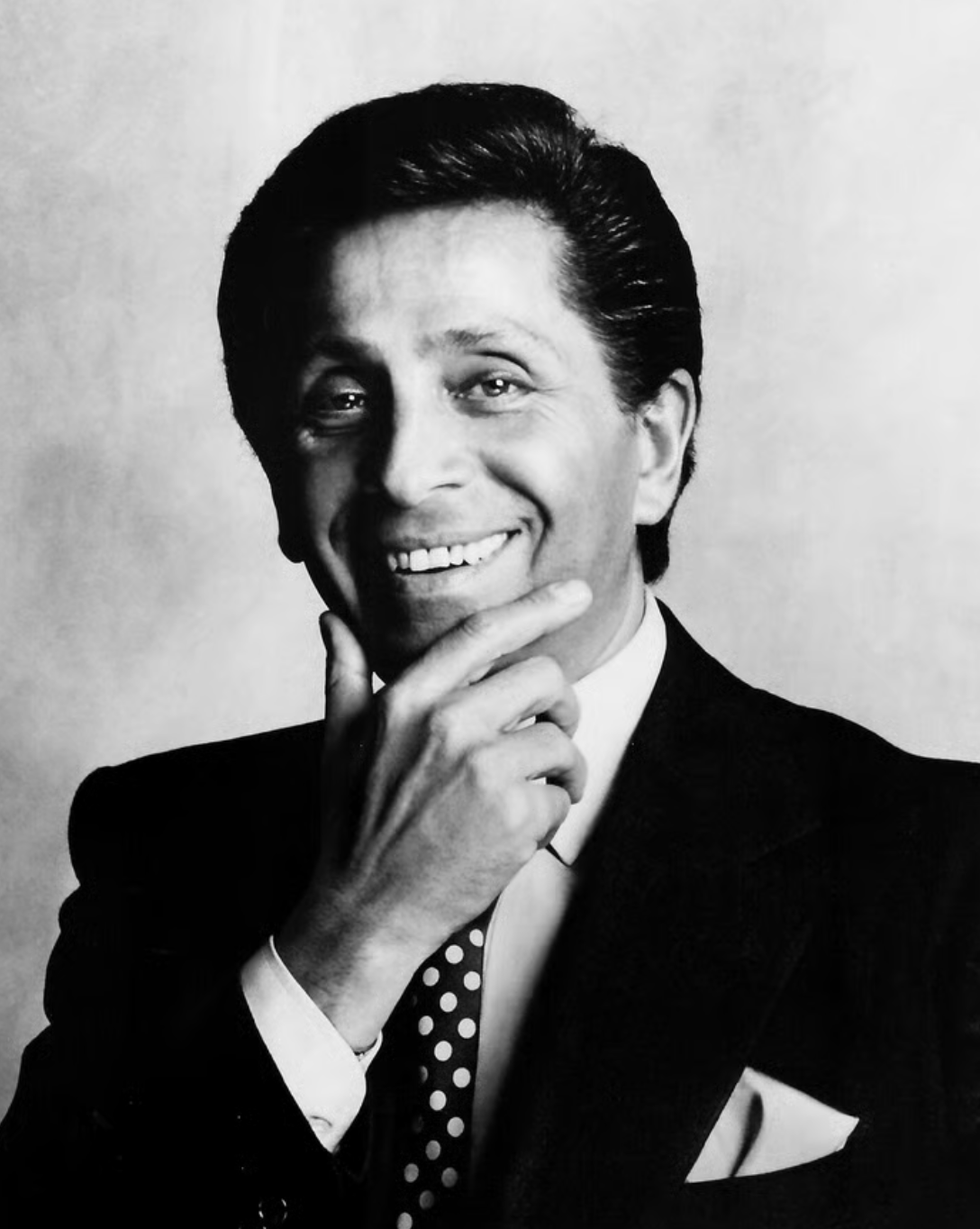Italian fashion icon Valentino Garavani passes away