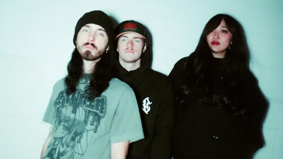 Headlock release post-hardcore single “Fallin Apart”