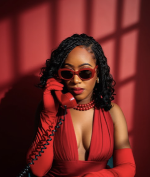 Canadian fusion artist Desarae Dee captures emotional tension on “Telephone….Wait”