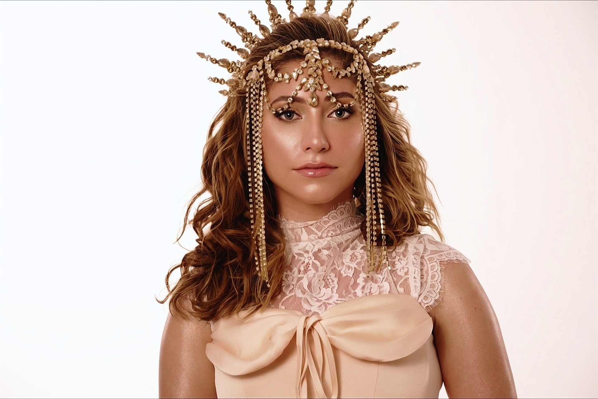Mama Cleo embraces the highs and lows of love on new single ‘Rollercoaster’