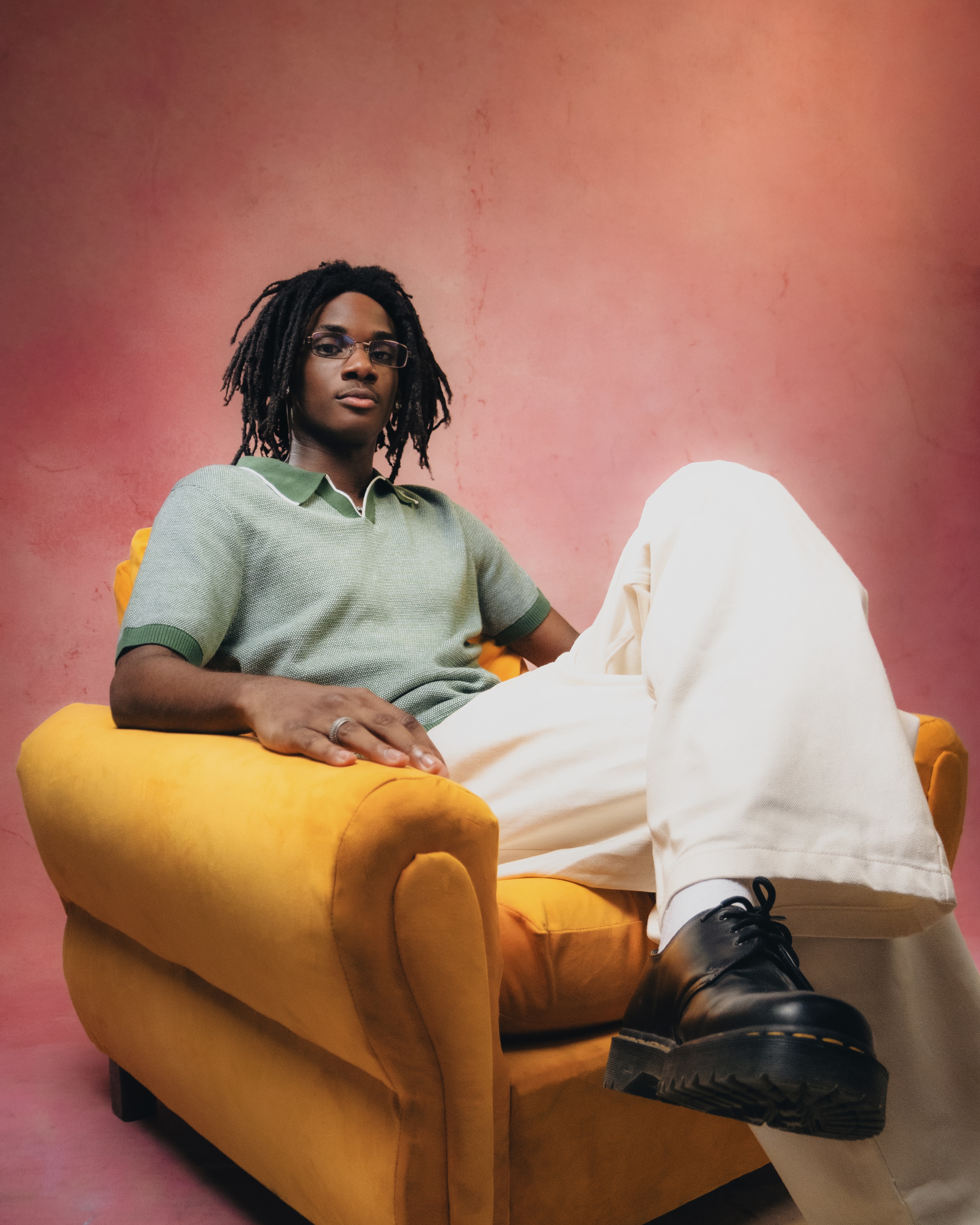 Taves turns inward on new EP with “Popstar SIDE A”