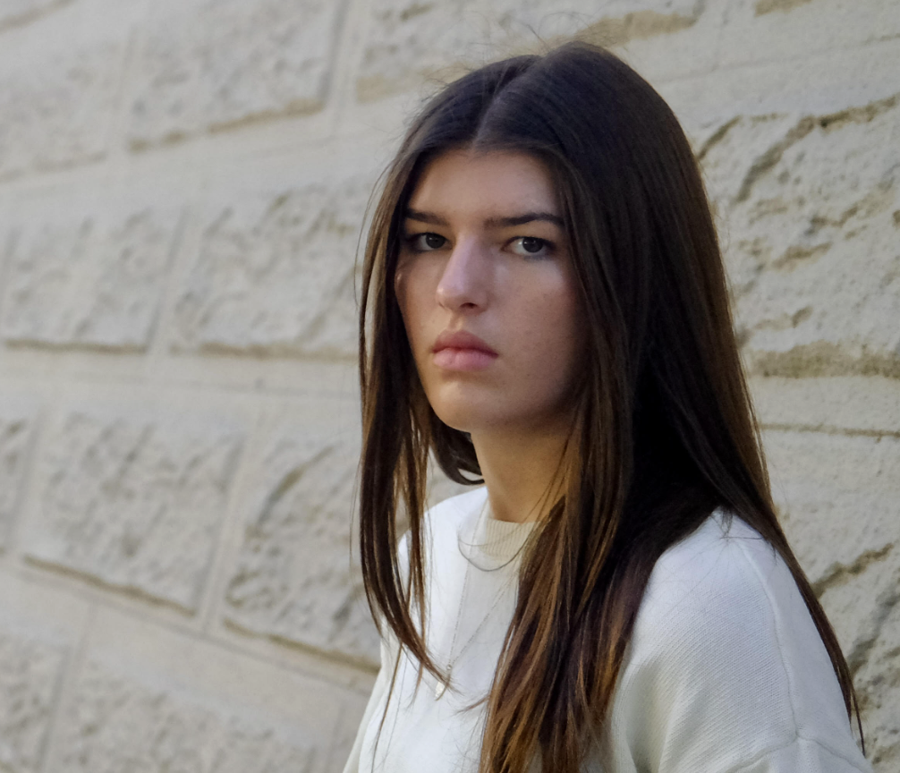 Carolina Chase captures poignance and maturity on stand-out "microscopic reality" from debut album 'warwick'